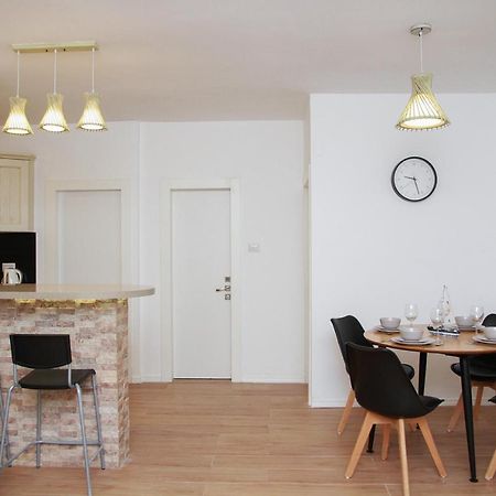 Apartments4You Betti بات يام المظهر الخارجي الصورة