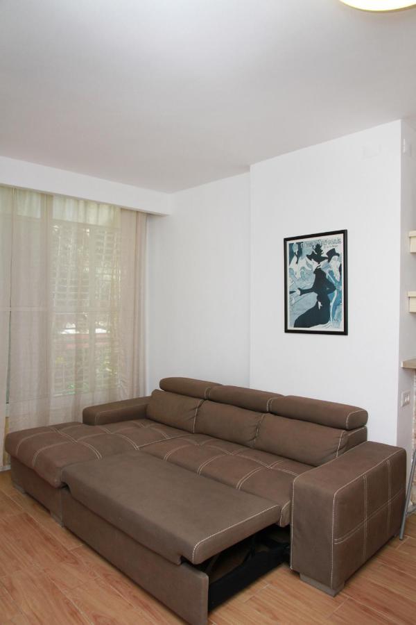 Apartments4You Betti بات يام المظهر الخارجي الصورة
